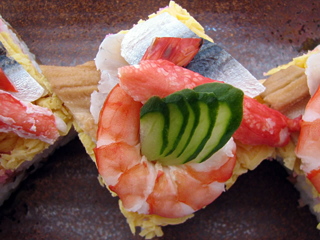 9種類の食材の贅沢なハーモニー『バラ寿司の押し寿司』ちらし寿司（上からの写真）